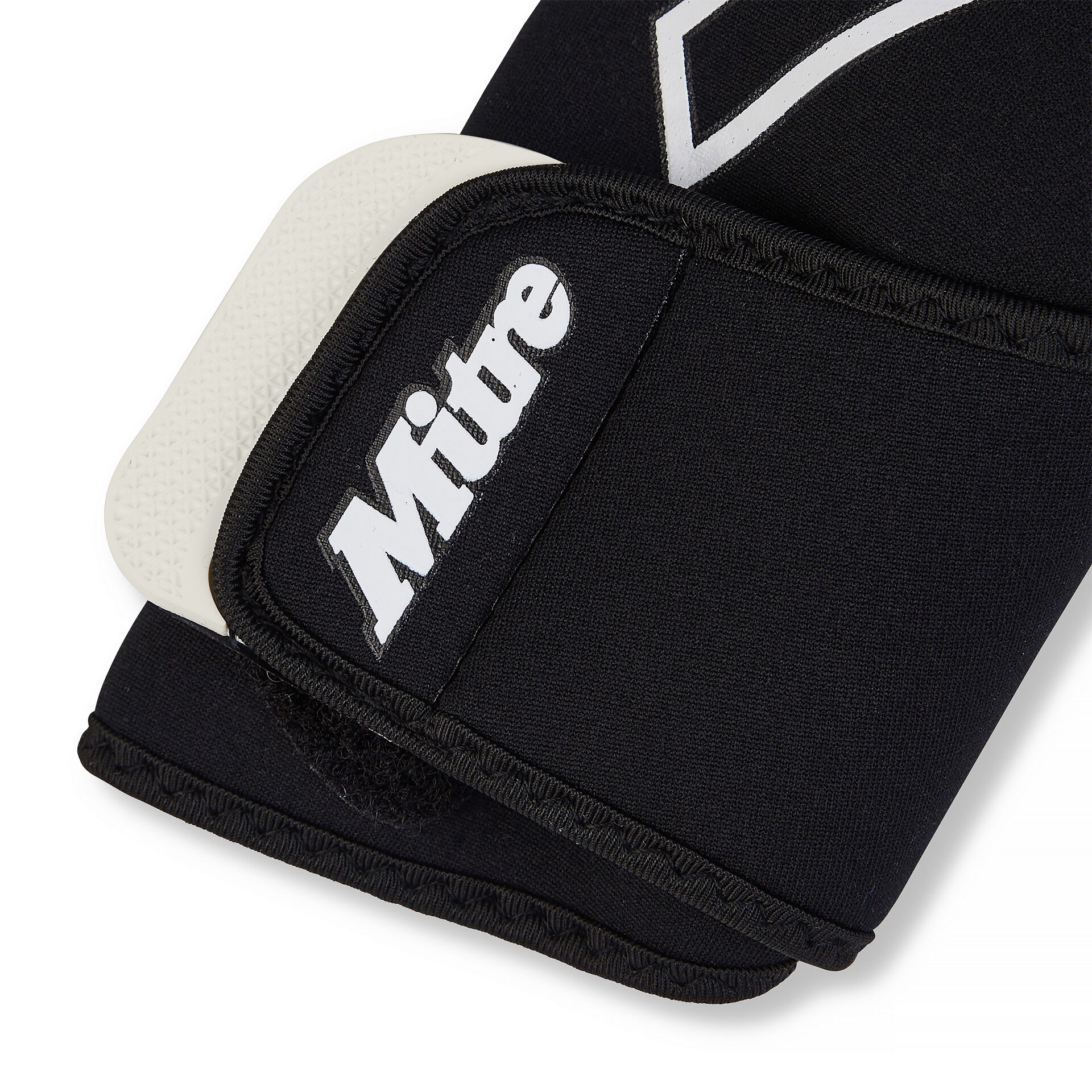 Mitre Impel Goalkeeper Gloves (senior) - Image 3